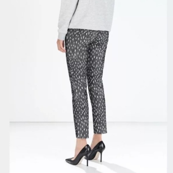 ZARA BASIC Black & White Abstract Print Slim Ankle Pants - Size M / US 6 - Picture 1 of 16